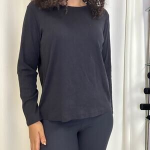 black longsleeve shirt